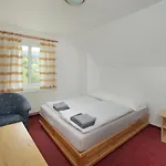 בית הארחה Astoria 3*