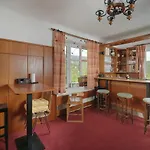 Astoria בית הארחה 3*
