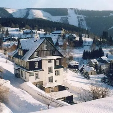בית הארחה Astoria Špindlerŭv Mlýn